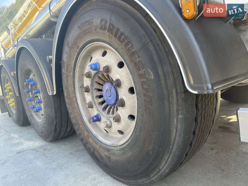 Цистерна полуприцеп Magyar SR 2011 в Киеве