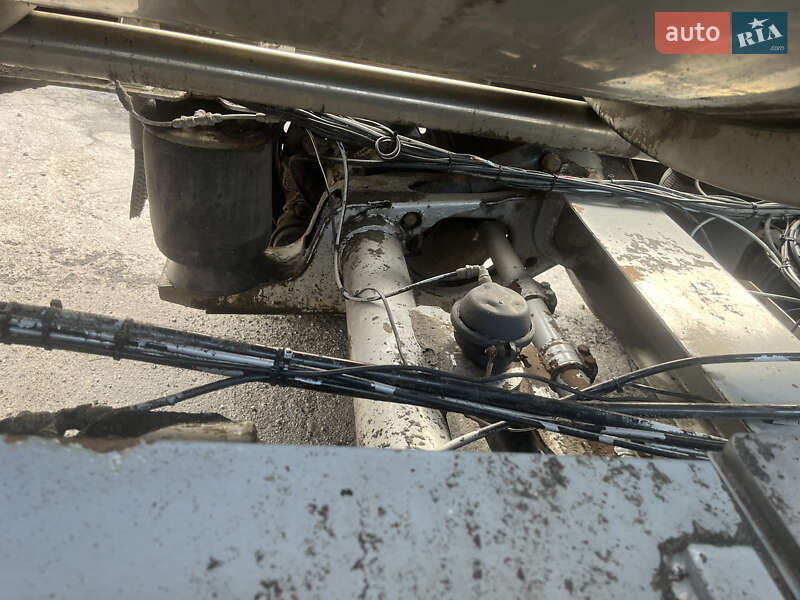 Цистерна напівпричіп Maisonneuv S338FG 2008 в Павлограді