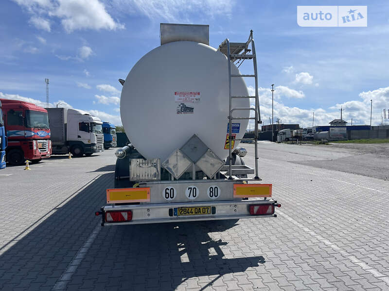 Цистерна напівпричіп Maisonneuv S338FG 2005 в Рівному