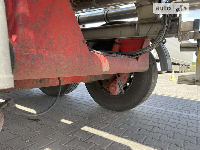 Цистерна напівпричіп Maisonneuv S338FG 2005 в Рівному