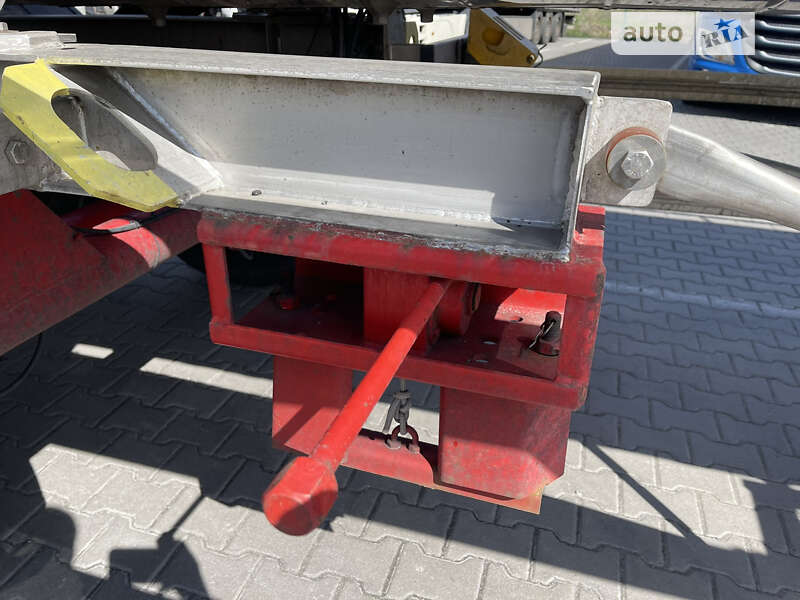 Цистерна напівпричіп Maisonneuv S338FG 2005 в Рівному