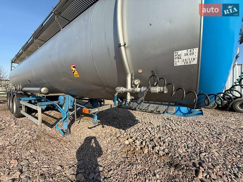 Цистерна Maisonneuv S338FG 2003 в Киеве
