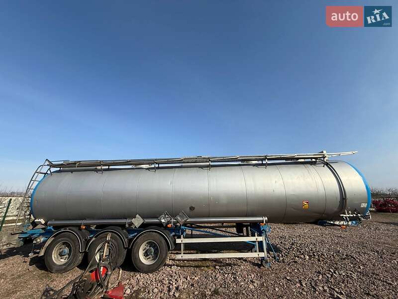 Цистерна Maisonneuv S338FG 2003 в Киеве