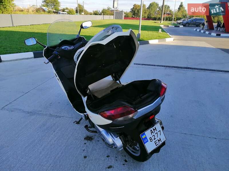 Макси-скутер Malaguti Spidermax 2009 в Бердичеве фото 9 Макси-скутер Malaguti Spidermax 2009 в Бердичеве