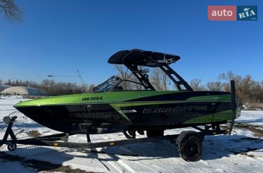 Катер Malibu VLX 2015 в Киеве