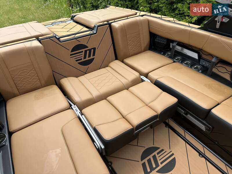 Катер Malibu Wakesetter 2024 в Києві