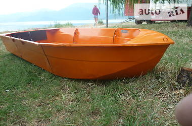 Лодка Малютка 3 1986 в Киеве