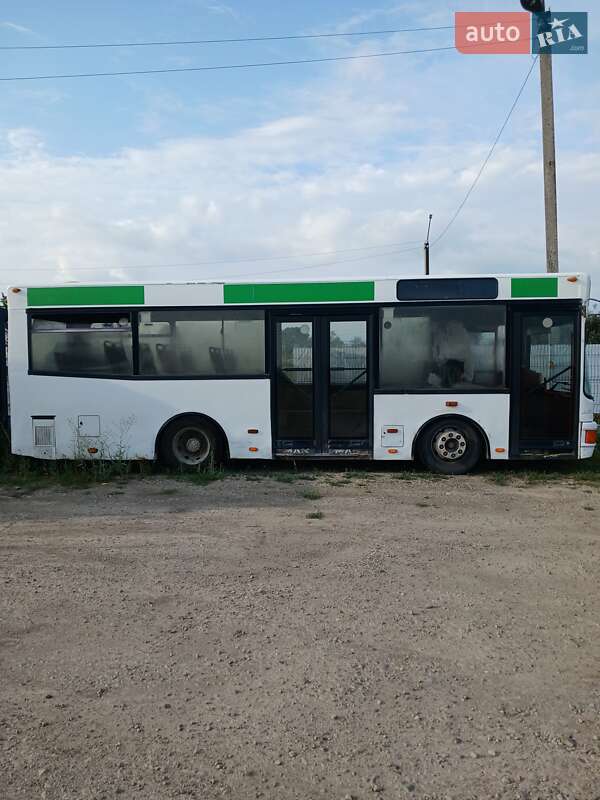 Городской автобус MAN 11.220 1997 в Коломые