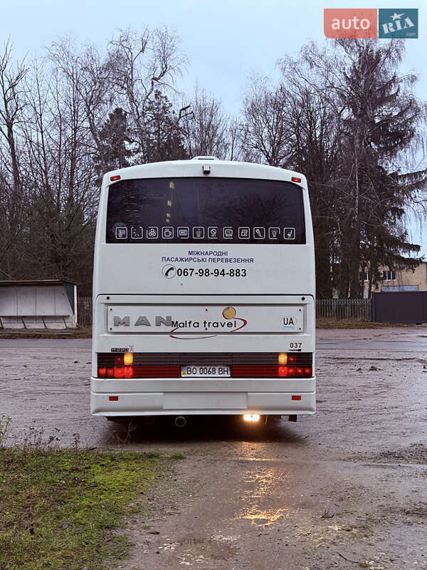 Туристический / Междугородний автобус MAN 11.220 2000 в Теребовле