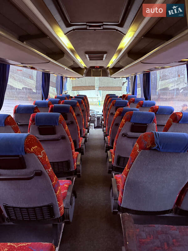 Туристический / Междугородний автобус MAN 11.220 2000 в Теребовле