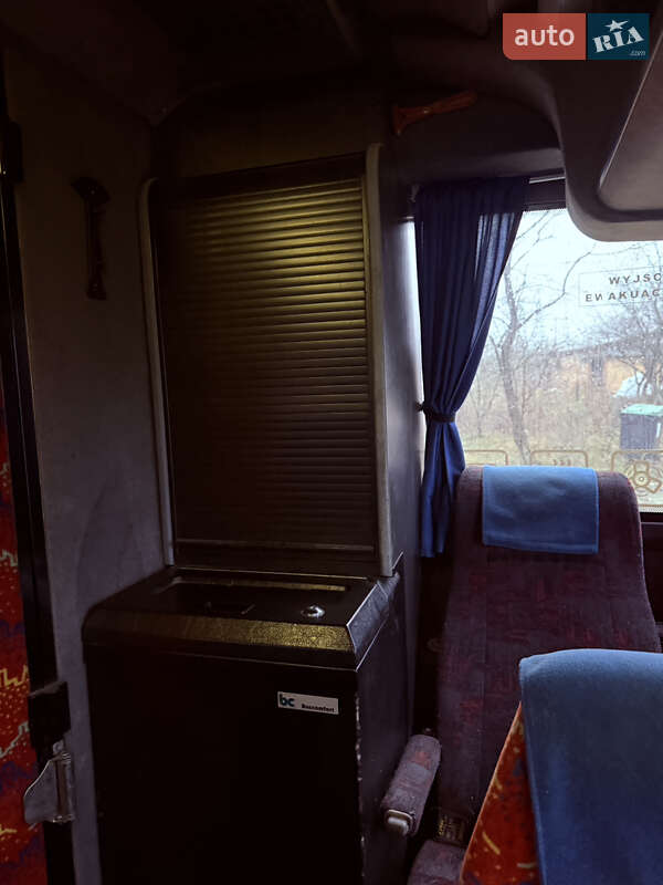 Туристический / Междугородний автобус MAN 11.220 2000 в Теребовле