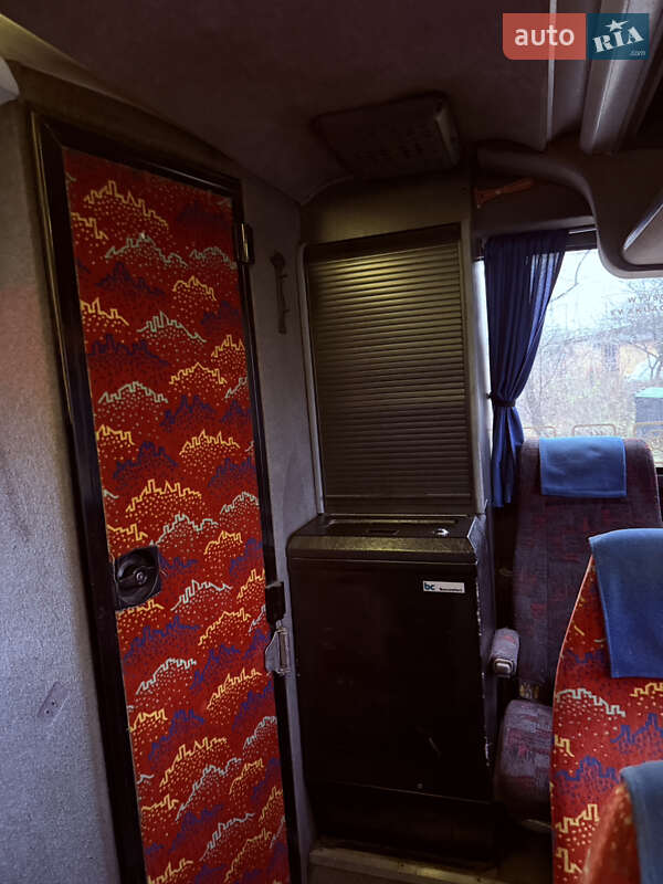 Туристический / Междугородний автобус MAN 11.220 2000 в Теребовле