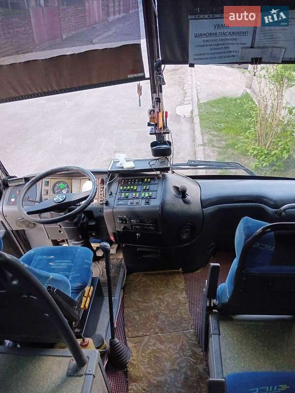 Приміський автобус MAN 11.230 1995 в Рівному