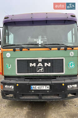 Зерновоз MAN 12.180 2001 в Днепре