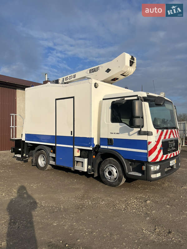 Автовышка MAN 12.192 2009 в Луцке