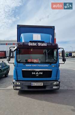 Тентований MAN 12.220 2012 в Харкові