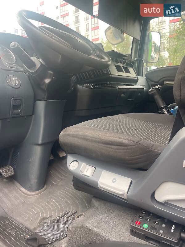 Тентований MAN 12.220 2013 в Івано-Франківську