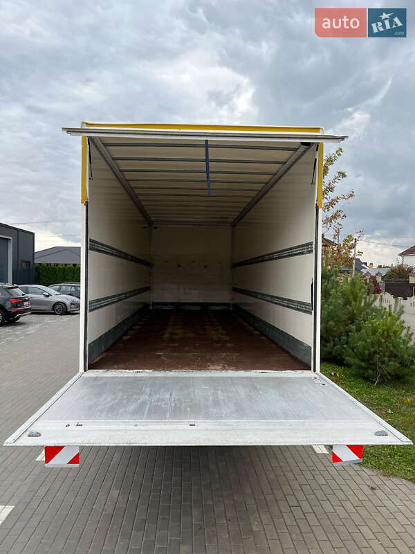 Вантажний фургон MAN 12.220 2011 в Луцьку