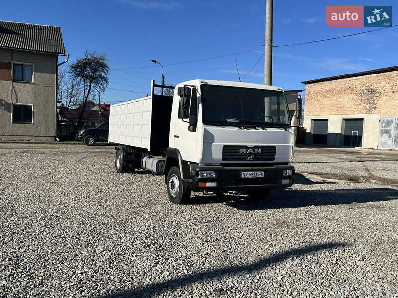 Самосвал MAN 12.220 2005 в Ивано-Франковске