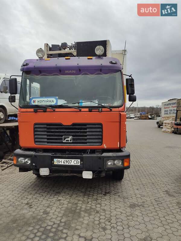 Грузовой фургон MAN 14.225 2001 в 