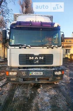 Тентований MAN 18.220 2006 в 