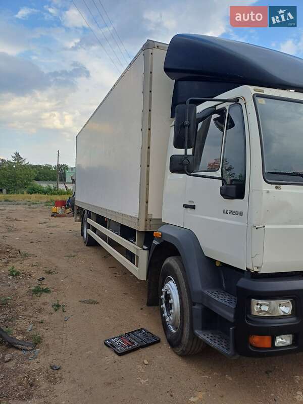 Грузовой фургон MAN 18.220 2001 в Николаеве