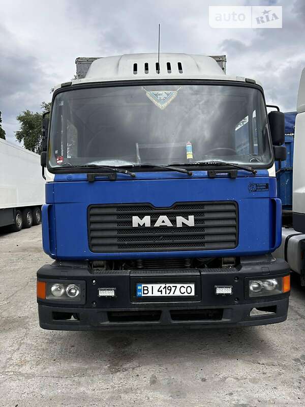 Вантажний фургон MAN 18.224 2003 в Кременчуці
