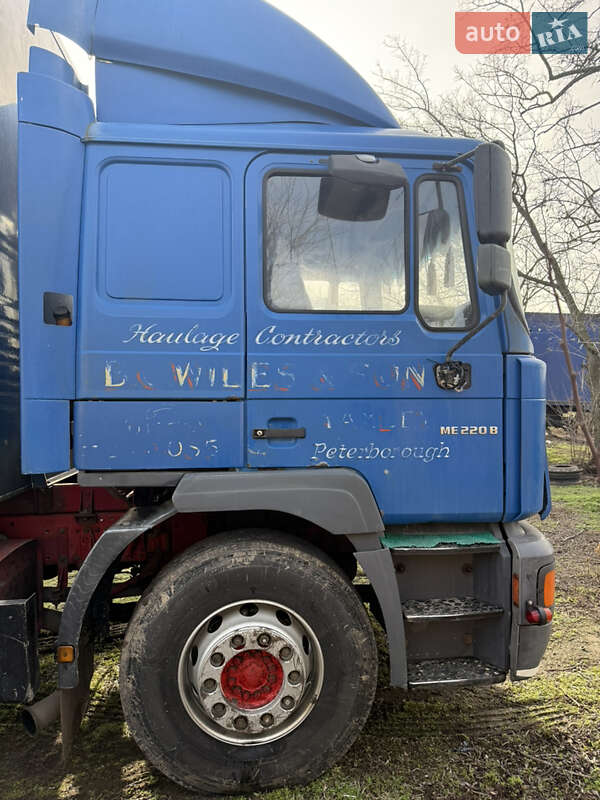 Тентований MAN 18.225 2002 в Ізмаїлі