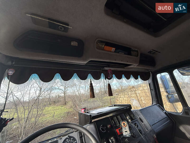 Тентований MAN 18.225 2002 в Ізмаїлі