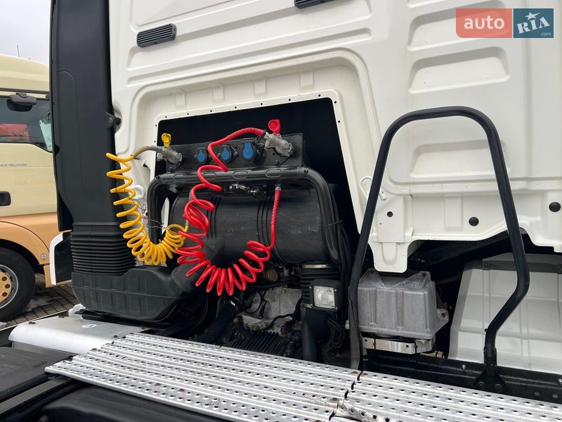 Тягач MAN 18.403 2008 в Хусті