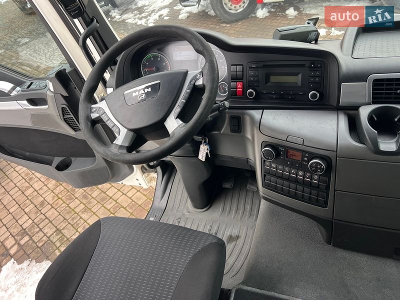 Тягач MAN 18.403 2008 в Хусті