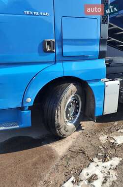 Самосвал MAN 18.440 2011 в 