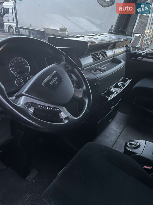 Тягач MAN 18.440 2012 в Києві