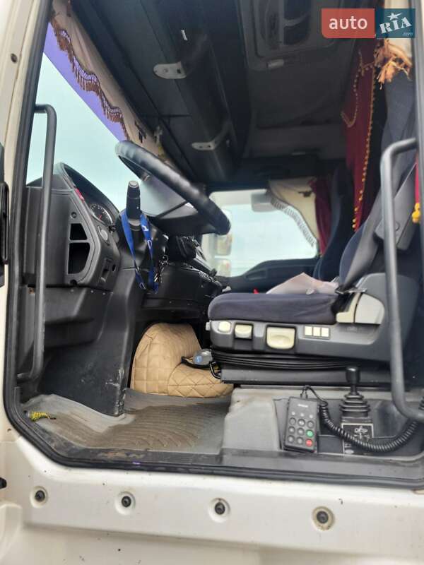 Тягач MAN 18.440 2006 в Тернополе фото 5 Тягач MAN 18.440 2006 в Тернополе