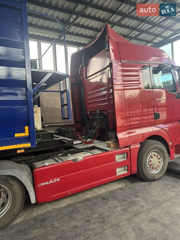 Самосвал MAN 18.440 2008 в Першотравенске