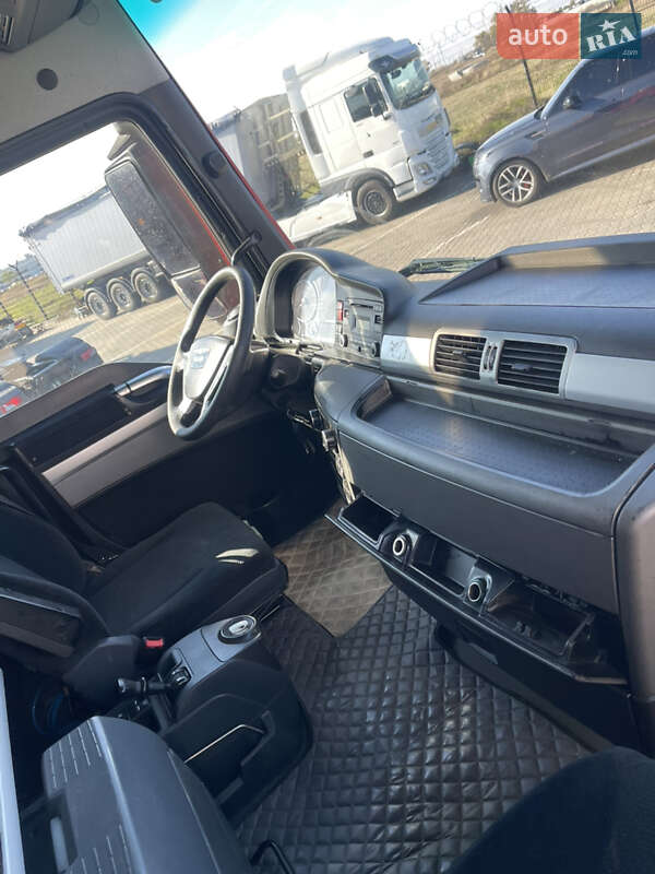 Тягач MAN 18.480 2013 в Одесі