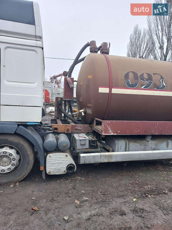 Цистерна MAN 23.414 2000 в Киеве