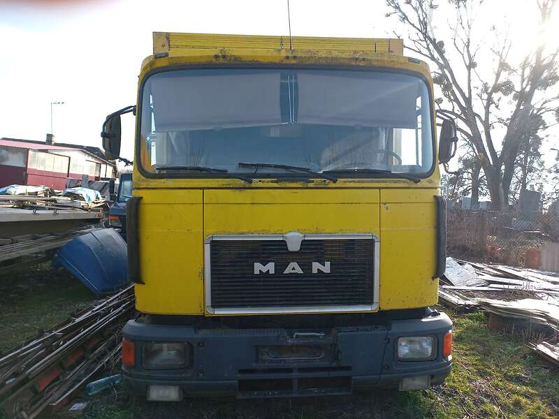 Грузовой фургон MAN 24.362 1990 в 