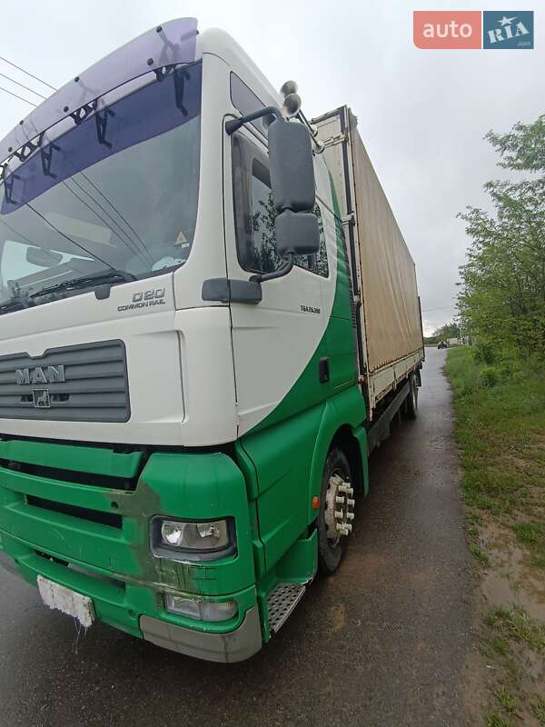 Контейнеровоз MAN 26.390 2005 в Хотові