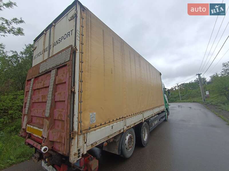 Контейнеровоз MAN 26.390 2005 в Хотові