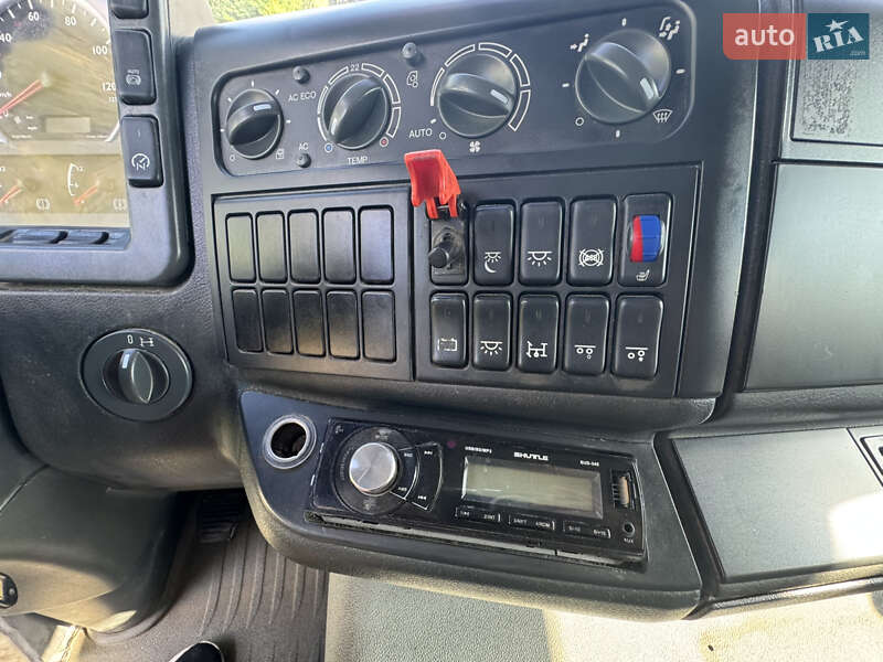 Бензовоз MAN 26.400 2006 в Києві