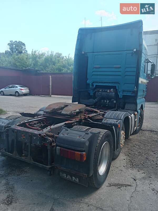 Тягач MAN 26.413 2002 в Киеве