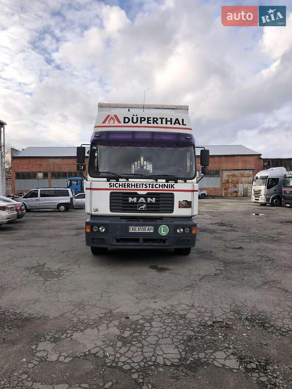 Грузовой фургон MAN 26.414 2000 в Днепре