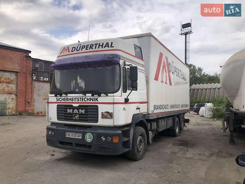 Грузовой фургон MAN 26.414 2000 в Днепре