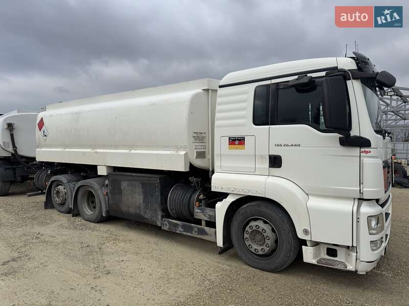 Бензовоз MAN 26.440 2013 в Львове фото 6 Бензовоз MAN 26.440 2013 в Львове