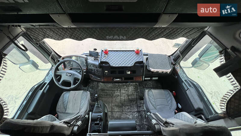 Контейнеровоз MAN 26.460 2003 в Днепре фото 2 Контейнеровоз MAN 26.460 2003 в Днепре