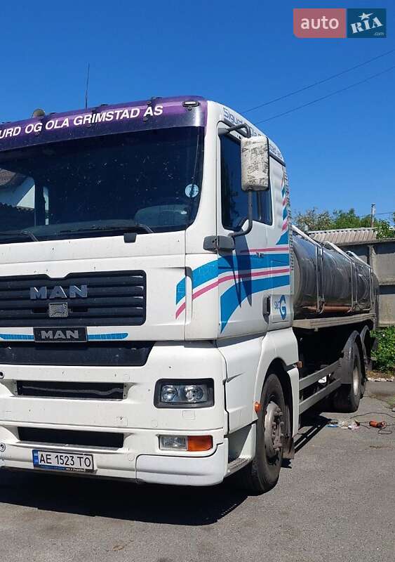 Цистерна MAN 26.463 2001 в Днепре