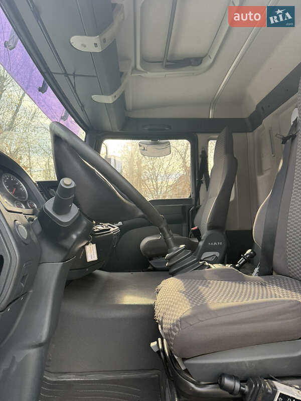 Самоскид MAN 35.402 2008 в Чернівцях