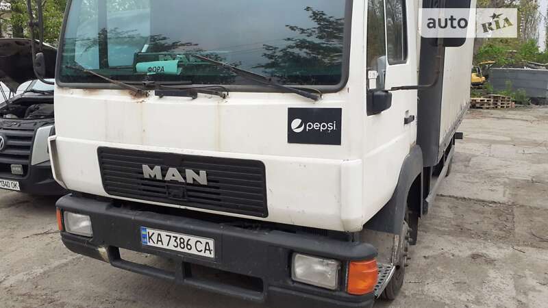 Грузовой фургон MAN 8.163 2002 в 