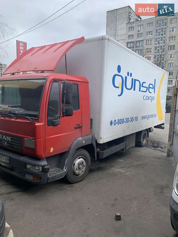 Грузовой фургон MAN 8.163 2001 в 